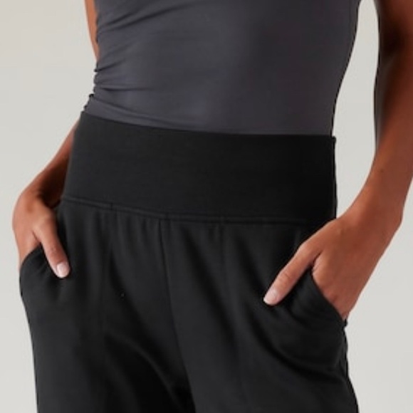 NWT Athleta Coaster Luxe Black Jogger Size 2X - Picture 3 of 10
